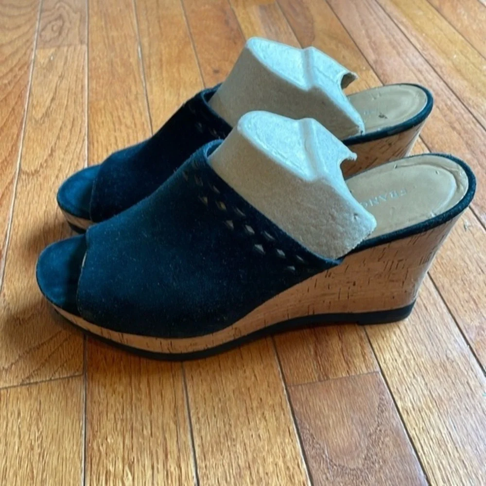 🗑️ Franco Sarto  black suede wedge sandal with cork wedge